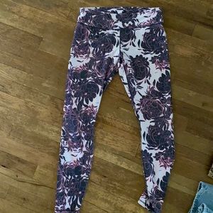 Fabletics pink/black flower leggings M